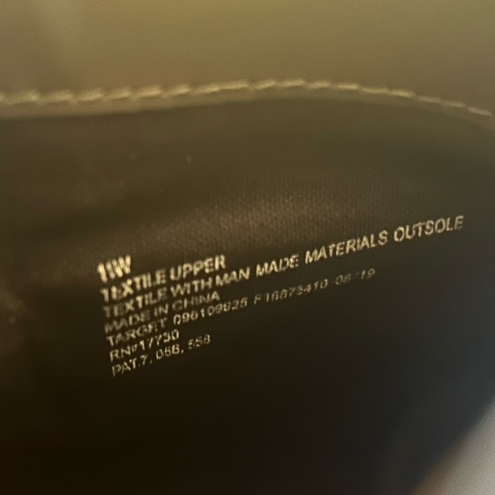 Universal Thread Booties - Picture 5 of 5
